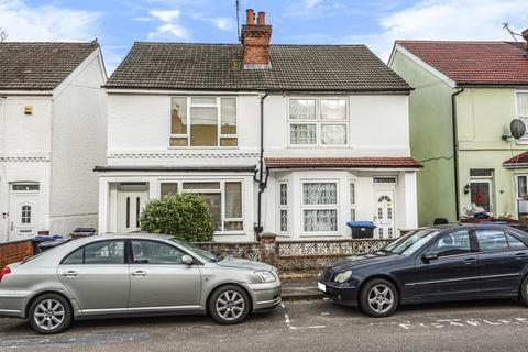 30 Pollard Road, Woking, GU22 8EE