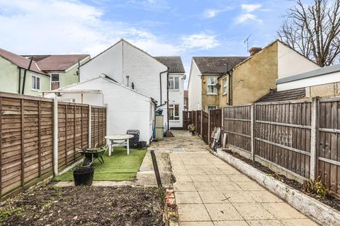 30 Pollard Road, Woking, GU22 8EE