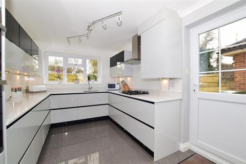4 Ash Tree Close, West Kingsdown, Sevenoaks, TN15 6JA