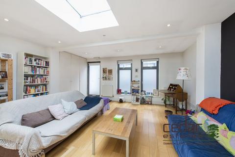 Studio for sale, St Albans Lane, Golders Green NW11