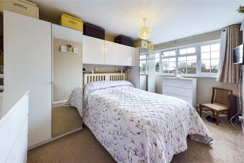 5 Ambrose Road, Tadley, RG26 4JS