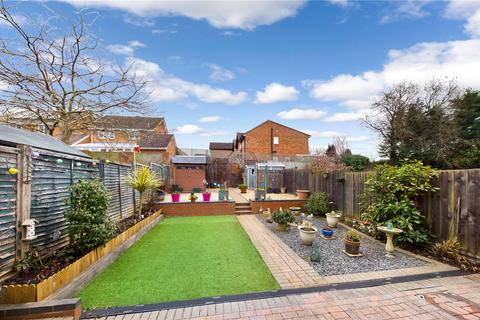 5 Ambrose Road, Tadley, RG26 4JS
