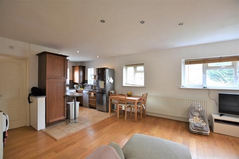 85 Churchbury Road, London, SE9 5HX