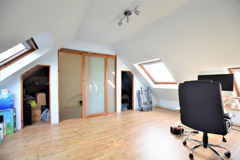 85 Churchbury Road, London, SE9 5HX