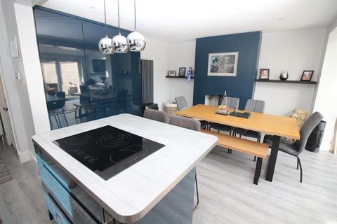 100 Gloucester Road, Rudgeway, Bristol, BS35 3QH