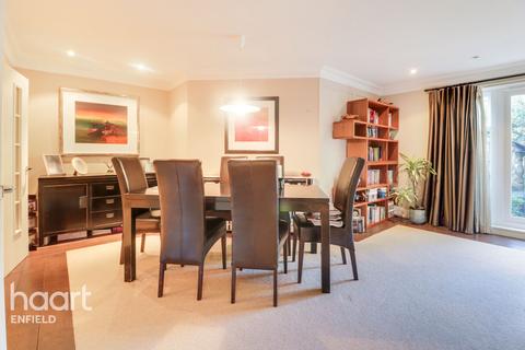 Flat 1, Eastwick Lodge, 4 Village Road, Enfield, EN1 2FB
