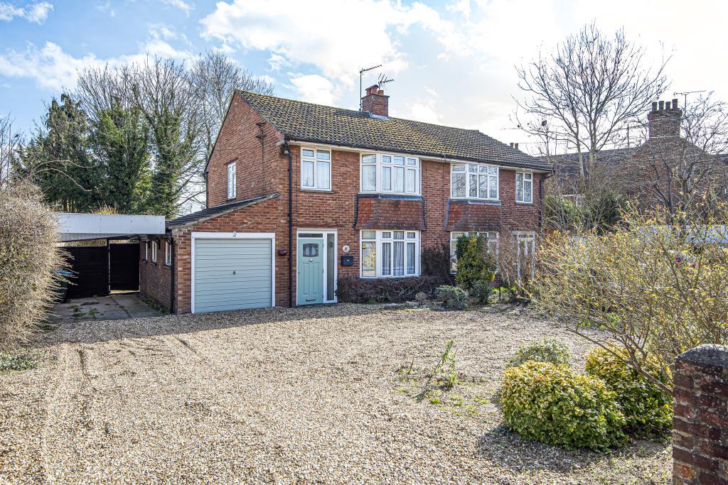 Mandeville Road, Aylesbury, HP21 3 bed semidetached house £1,450 pcm