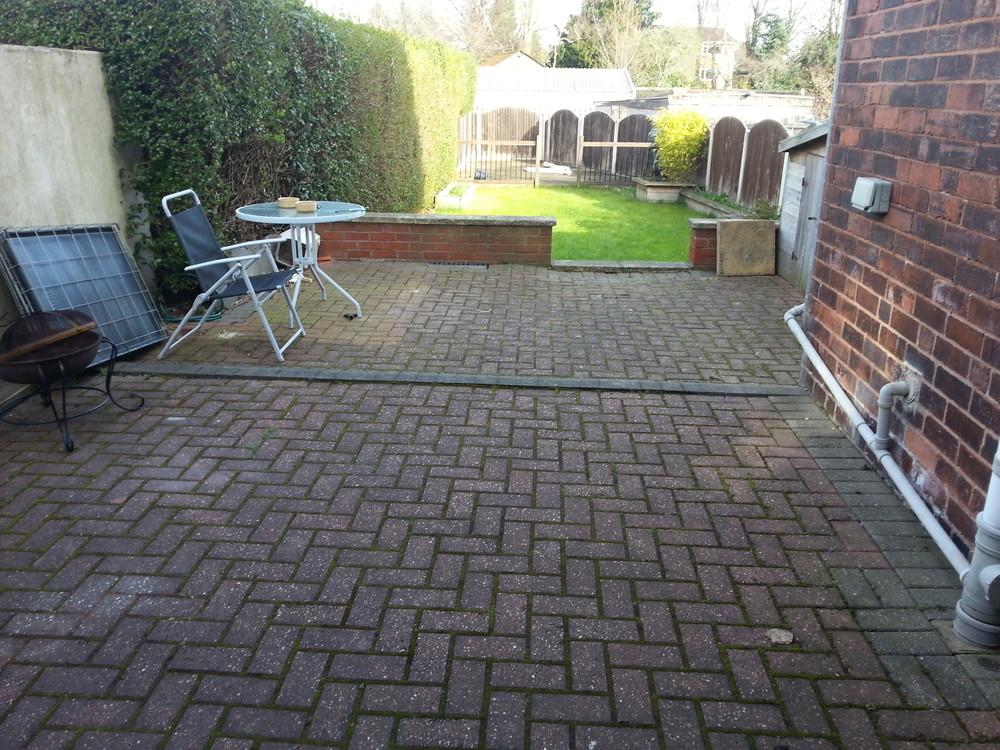 Oakwood Road East, Broom, Rotherham 3 bed semidetached house £650