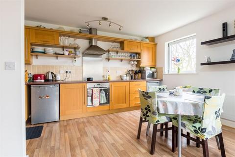 20 Brodwell Grange, Leeds, LS18 4AU