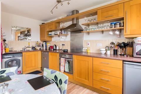 20 Brodwell Grange, Leeds, LS18 4AU