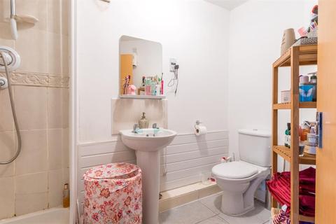 20 Brodwell Grange, Leeds, LS18 4AU