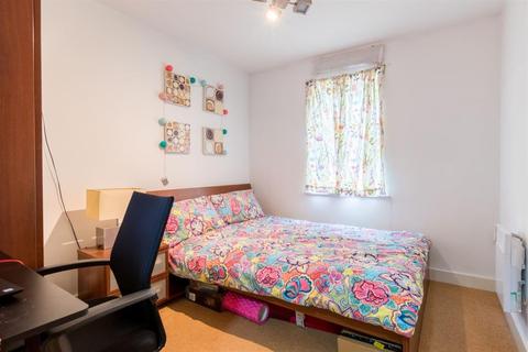 20 Brodwell Grange, Leeds, LS18 4AU