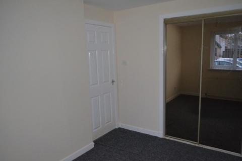 2 bedroom flat to rent, Lochpark Place, Denny, FK6