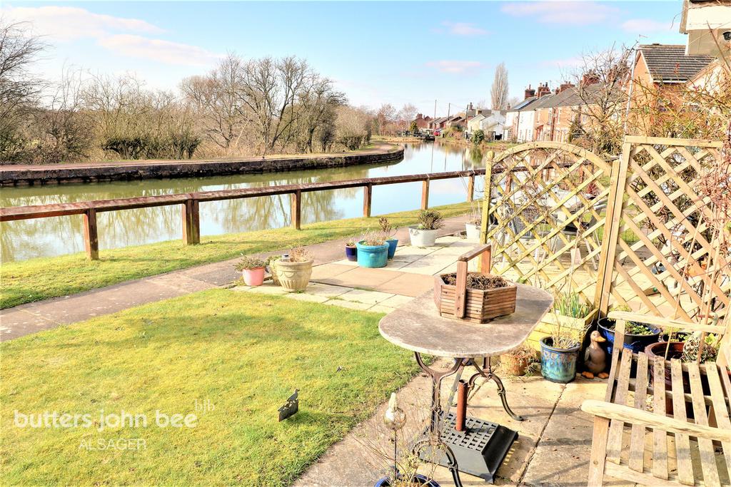 Millers Wharf, Rode Heath 3 bed end of terrace house £230,000