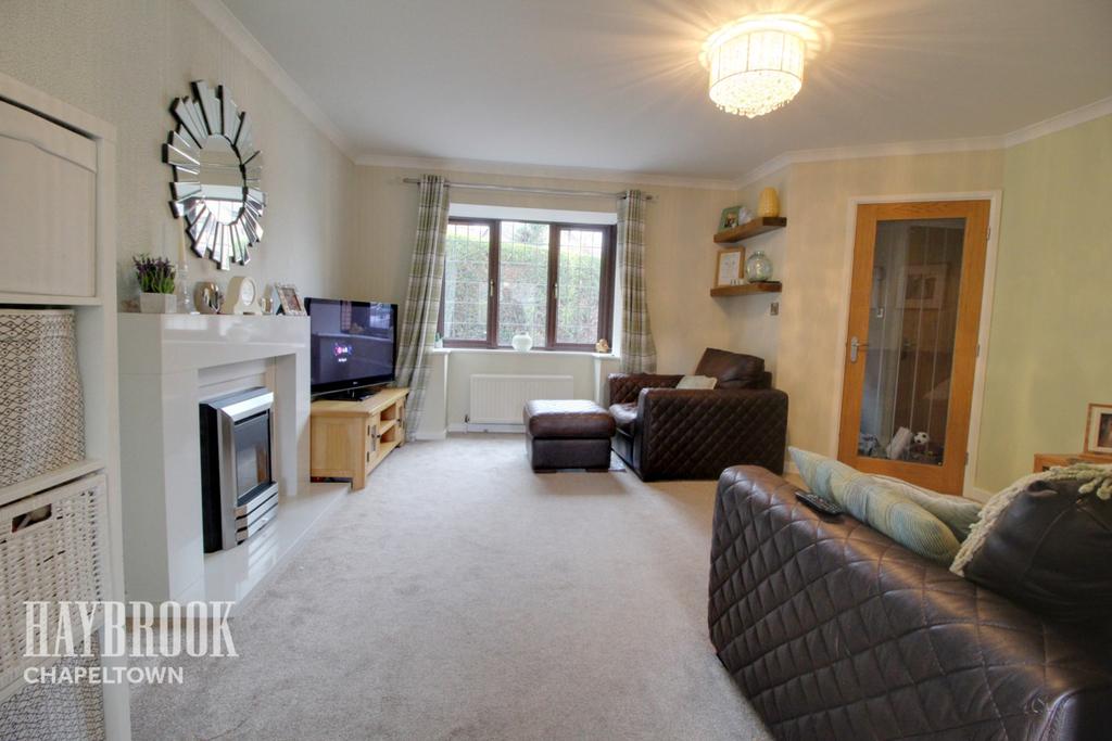 Thornbrook Close, Chapeltown 3 bed detached house £260,000