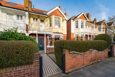 18 Princes Gardens, London, W5 1SD