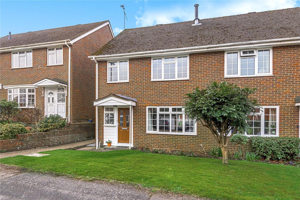 Eastways, Waltham... 3 bed end of terrace house £400,000