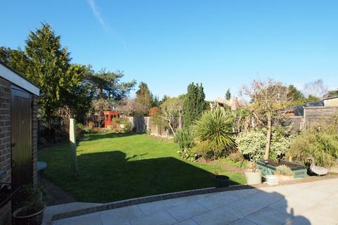 84 Cromwell Road, Worcester Park, KT4 7JR