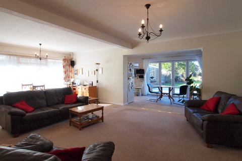 84 Cromwell Road, Worcester Park, KT4 7JR