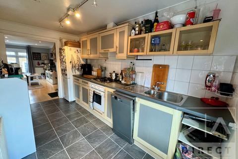 1 bedroom flat to rent, Earls Court Road, London SW5