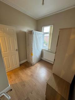 1 bedroom in a house share to rent, Aigburth Road, Aigburth