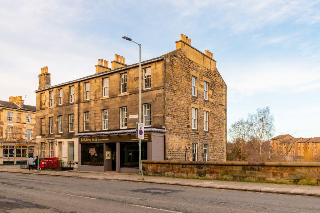 3/4 Warriston Place, Edinburgh, EH3 5LE 3 bed flat - £400,000