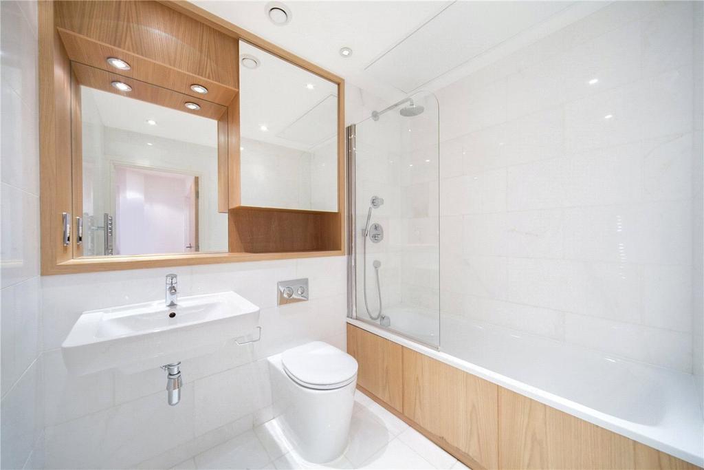Principal Bathroom