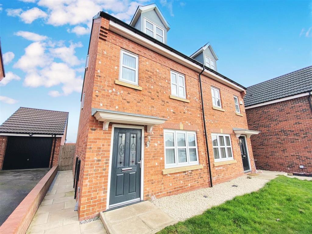 Kensal Green, Fairfield Gardens, Widnes 3 bed semidetached house £
