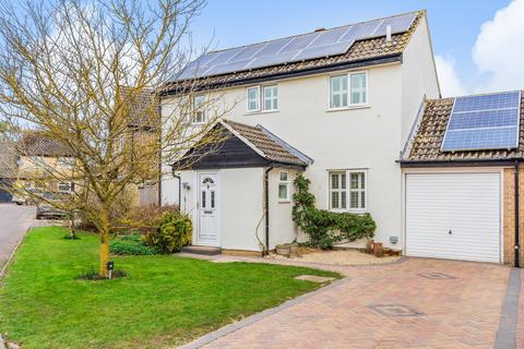 32 Foxcroft Drive, Carterton, OX18 3HT