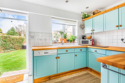 32 Foxcroft Drive, Carterton, OX18 3HT