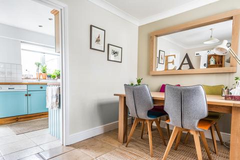 32 Foxcroft Drive, Carterton, OX18 3HT