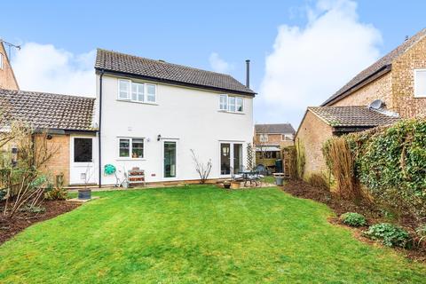 32 Foxcroft Drive, Carterton, OX18 3HT