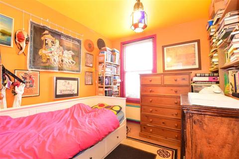 5 Rensburg Road, London, E17 7HL