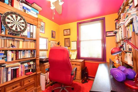 5 Rensburg Road, London, E17 7HL