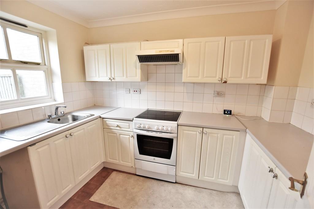 Mill Lane, Thetford 3 bed terraced house £850 pcm (£196 pw)