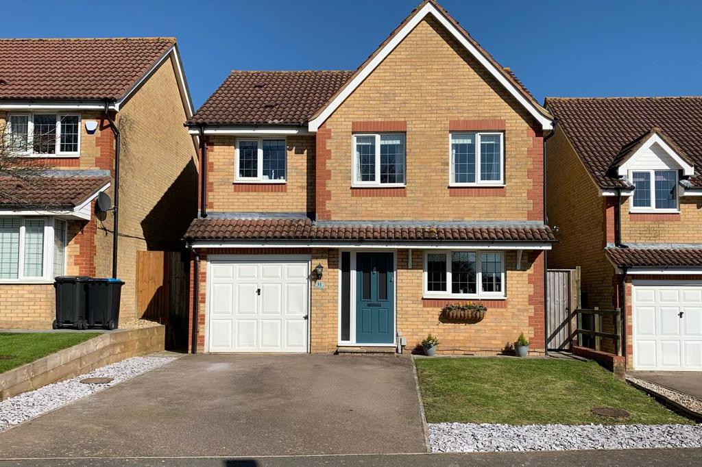 Halsey Drive, Hemel Hempstead 3 bed detached house £585,000