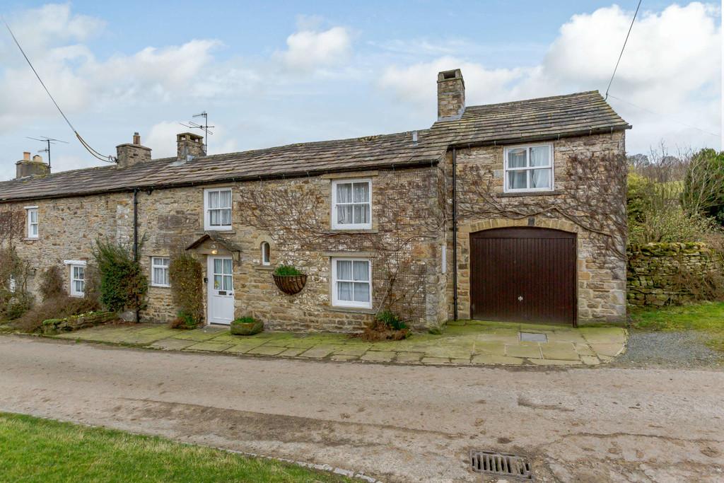 Hallgarth Cottage, West Burton... 2 bed cottage - £310,000