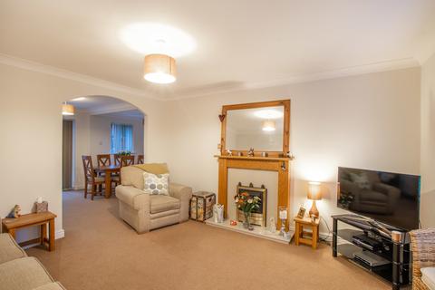 10 Ash Court, Sprotbrough, Doncaster, DN5 7JZ
