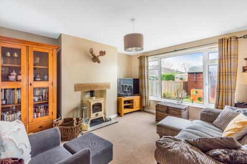 4 Chandler Close, Bampton, OX18 2NW