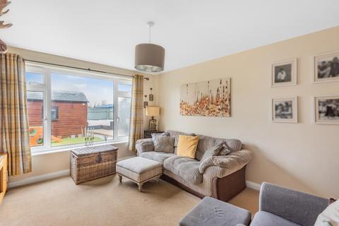 4 Chandler Close, Bampton, OX18 2NW