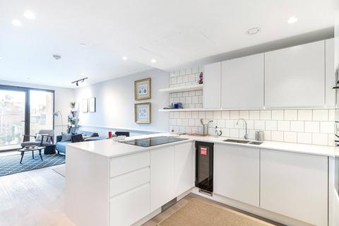 1 bedroom apartment to rent, Queen's Wharf, 2 Crisp Road, W6