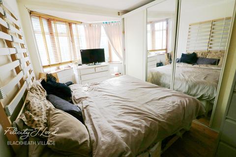 219 Broad Walk, London, SE3 8NG