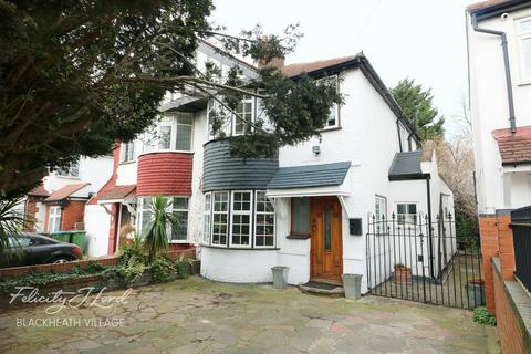 219 Broad Walk, London, SE3 8NG