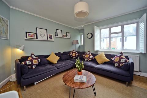 28 The Maisonettes, Cheam, Sutton, SM1 2LQ