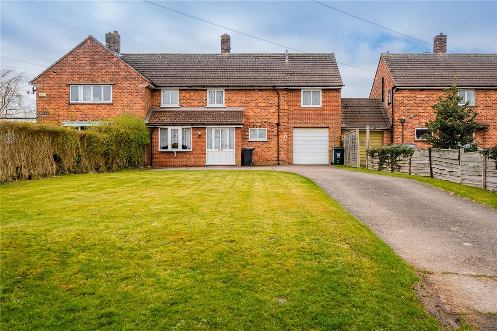 Pinfold, Humberston Road, Tetney, Grimsby, DN36 3 bed semidetached house £160,000