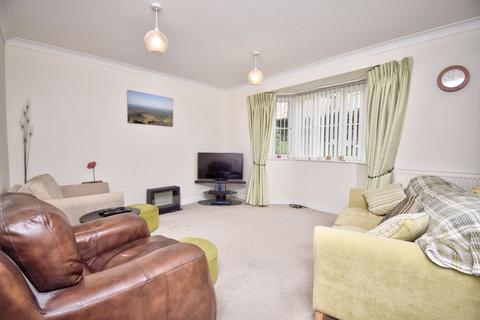 28 Cedar Wood Drive, Tonyrefail, Porth, CF39 8JB