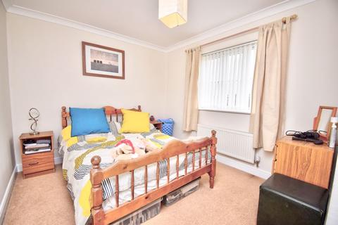 28 Cedar Wood Drive, Tonyrefail, Porth, CF39 8JB