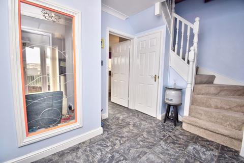 28 Cedar Wood Drive, Tonyrefail, Porth, CF39 8JB