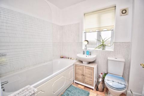 28 Cedar Wood Drive, Tonyrefail, Porth, CF39 8JB