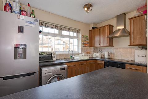 28 Abbotts Close, Runcorn, WA7 4UZ